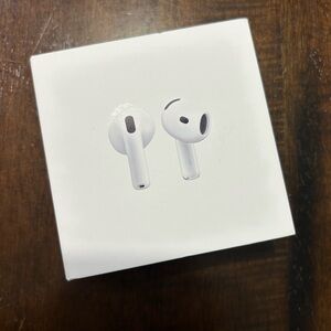 Nwt Apple AirPods 4 with Charging Case
